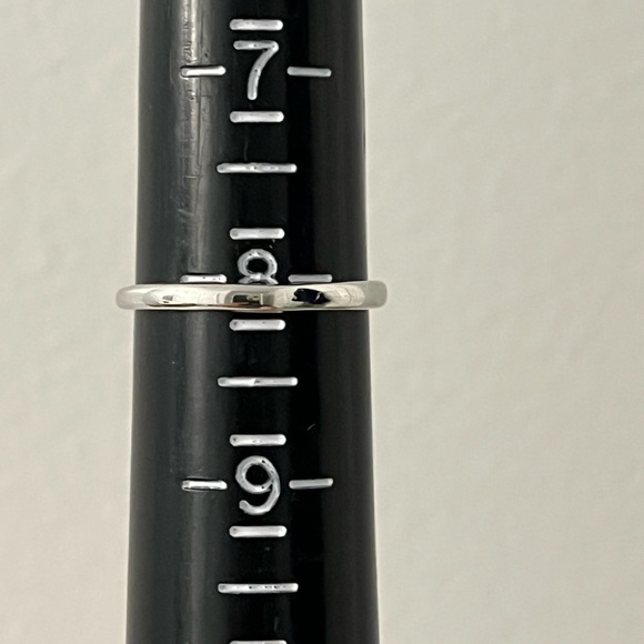 New 925 Solid Sterling Silver Belt Buckle Cubic Zirconia Dainty Ring Size 8 - Picture 4 of 6